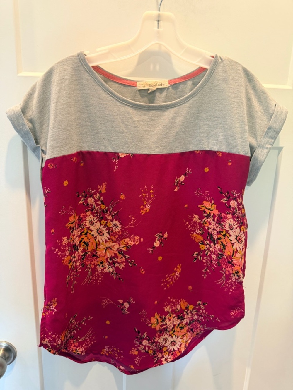 Rewind Floral Colorblock Top Medium Pink Gray Short Sleeve Blouse